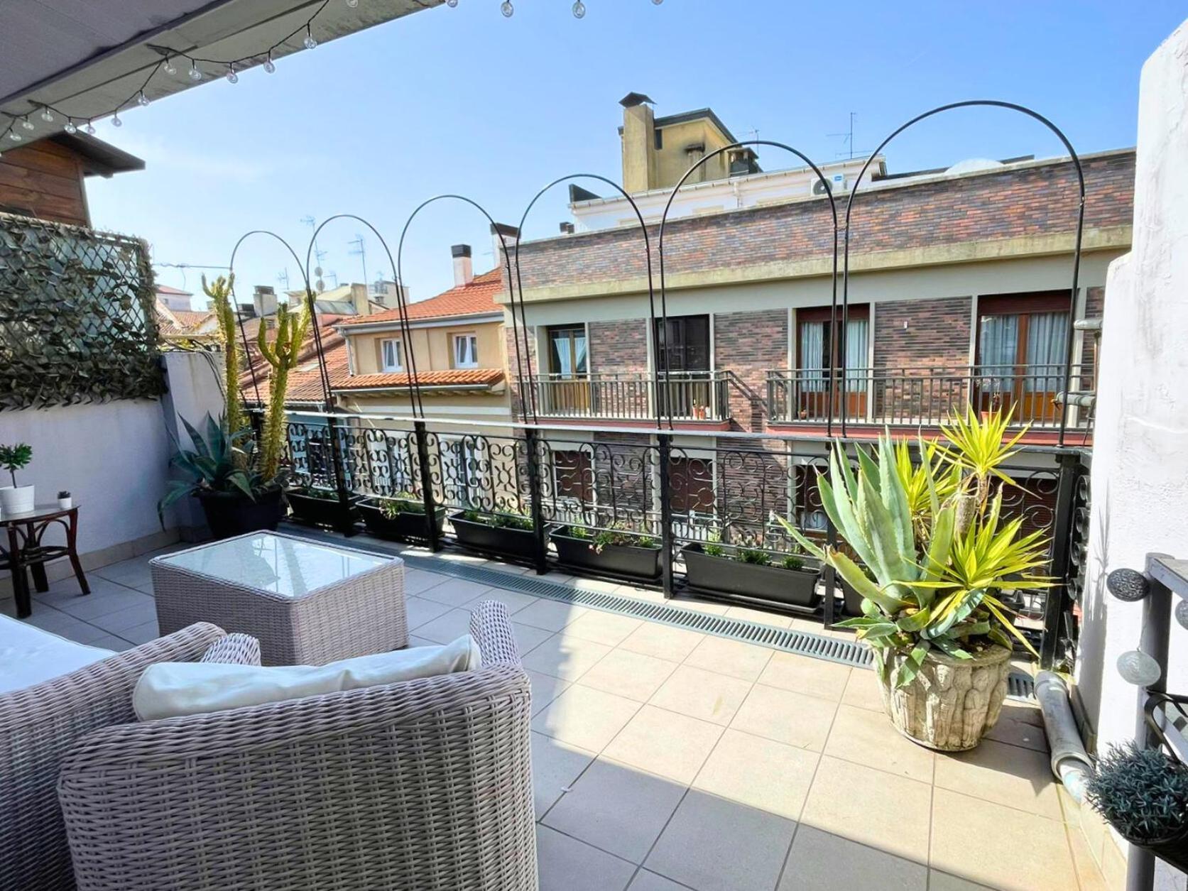 Top Apartment Atico Con Terraza Con Vistas Al Encierro San Fermin Pamplona Buitenkant foto