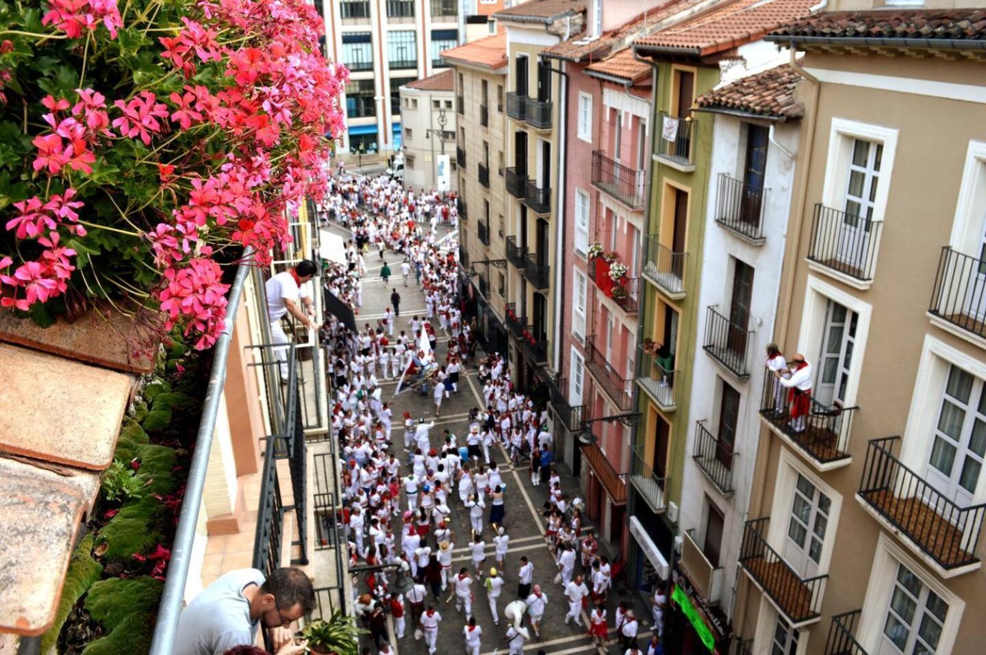 Top Apartment Atico Con Terraza Con Vistas Al Encierro San Fermin Pamplona Buitenkant foto